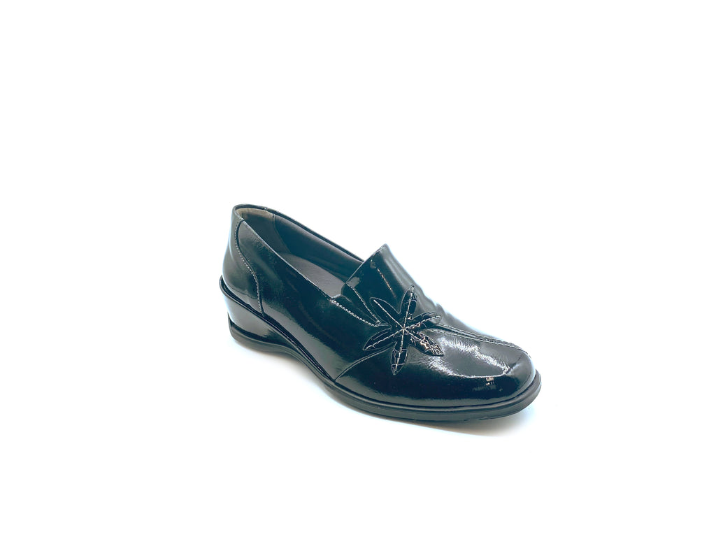 Suave Rose Black Patent Slip On Shoes