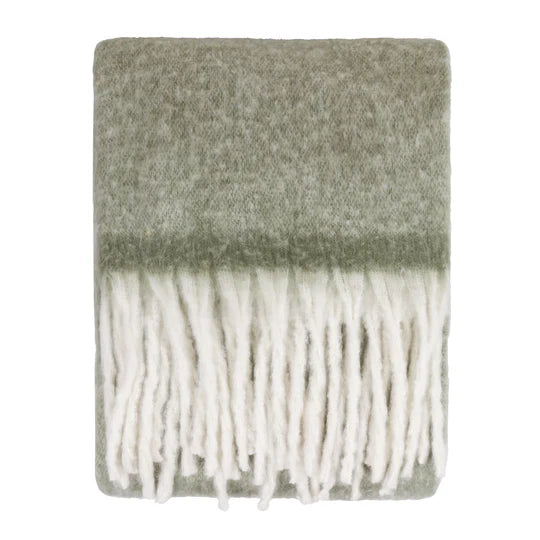 Cozy Woven Tasselled Green Throw-140x180