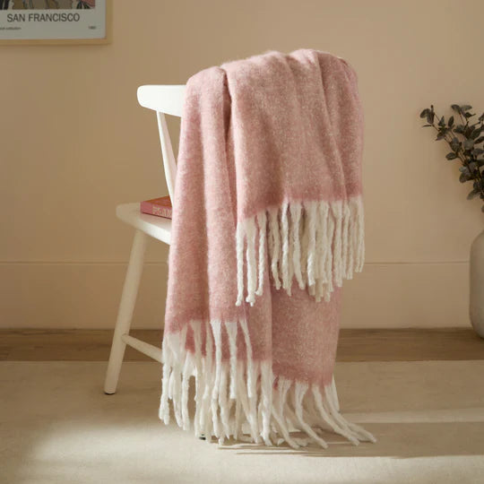 Cozy Woven Pink Tasselled Throw-140x180