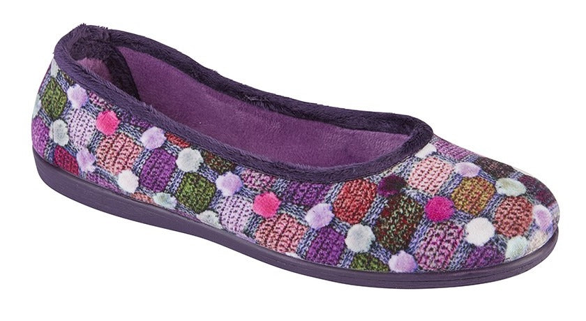 flat purple slipper with pom pom and knit print