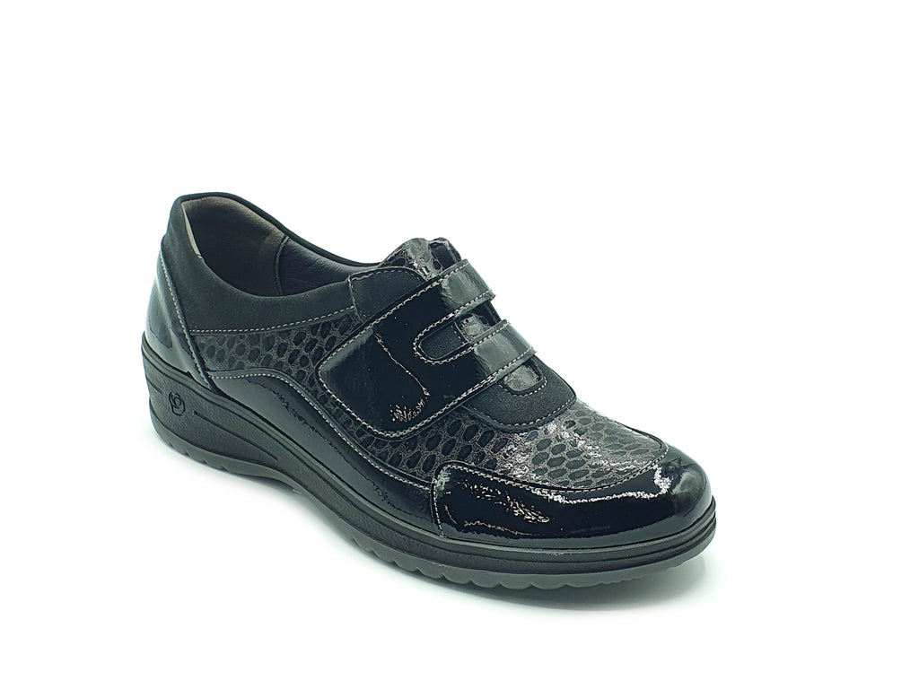 black suave velcro shoe