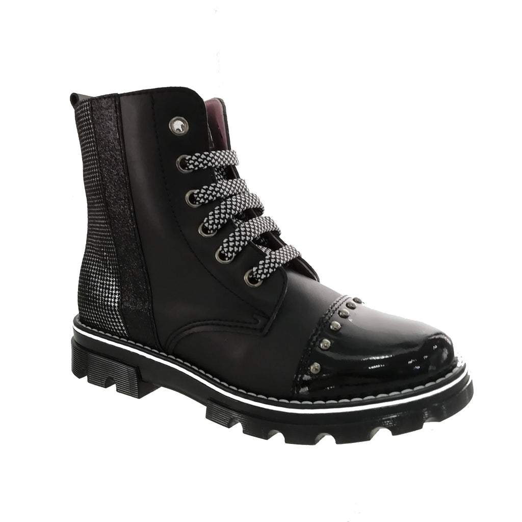 black leather boot from Pablosky with a houndstooth print panel, metallic details and studs around the patent toe